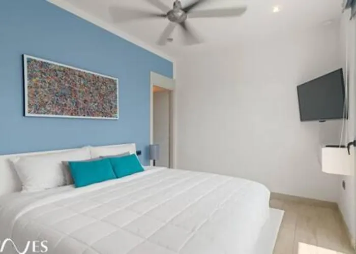 1 Rec. C/Vista A La 5Ta Av. | A Pasos De La Playa